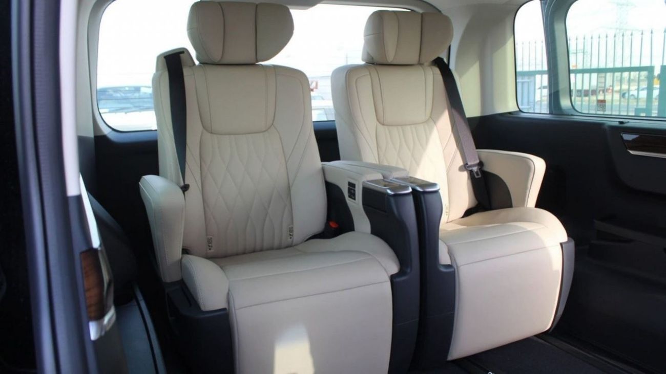 TOYOTA GRANVIA 2.8L WAGON 6 SEATS AT WG3 2026_ BLACK