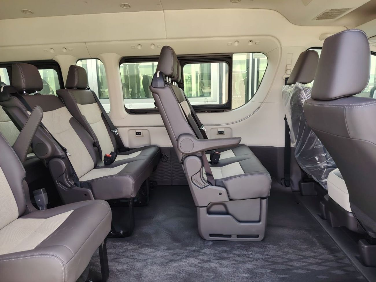 TOYOTA HIACE 2.8L DIESEL GL-GRADE MY2026