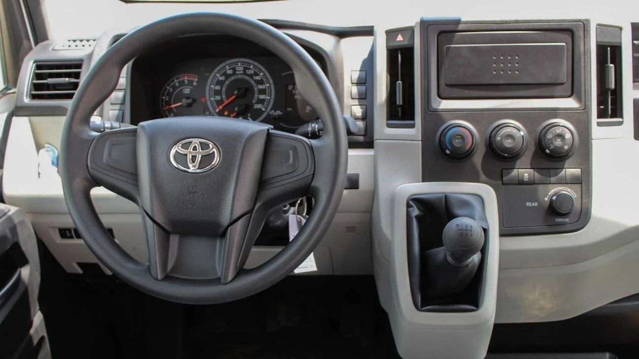 Toyota Hiace 2.8L DIESEL HIGHROOF 14 SEATER MANUAL