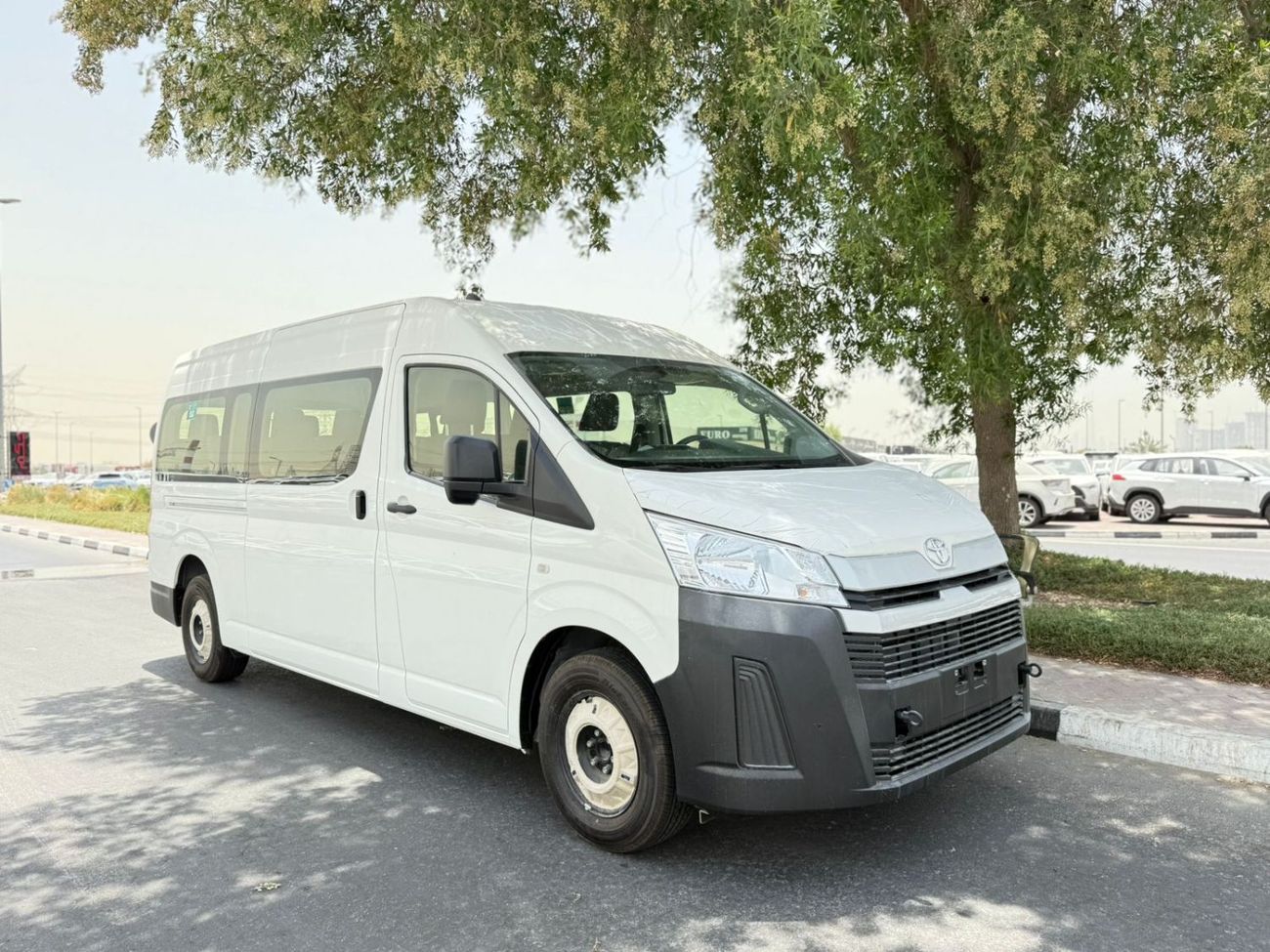 Toyota Hiace GL -High Roof Commuter 3.5L AT