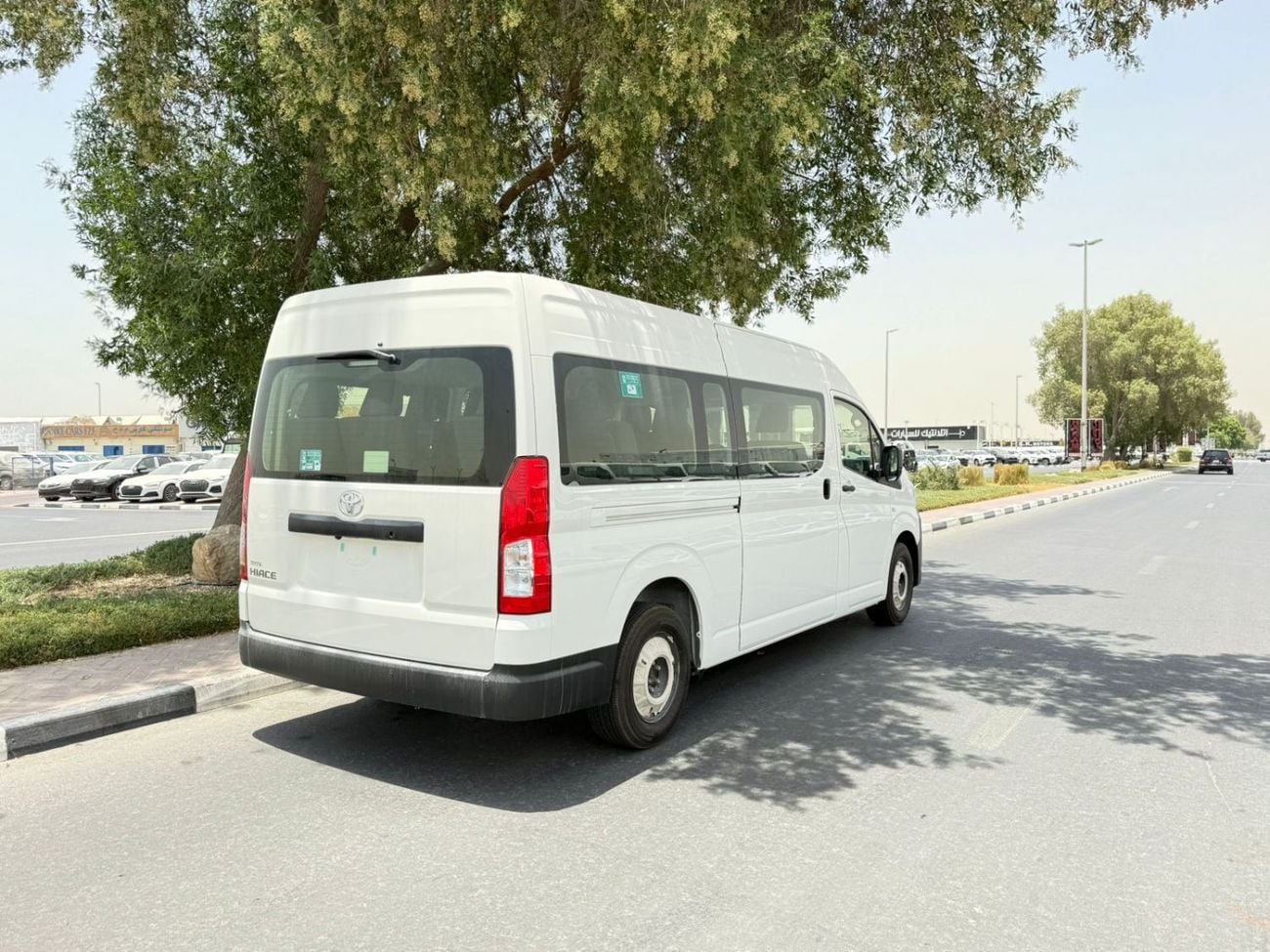 Toyota Hiace GL -High Roof Commuter 3.5L AT