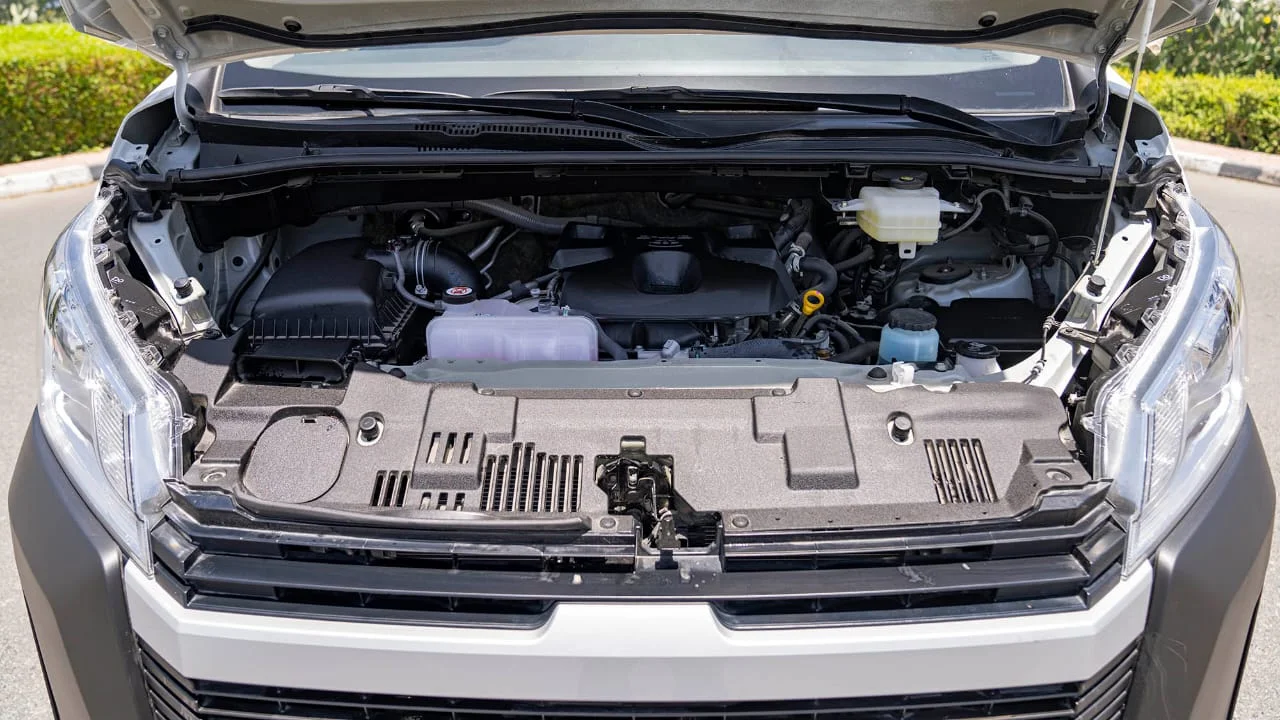  TOYOTA HIACE HR 2.8D MT 14 SEATER MY2026 – WHITE