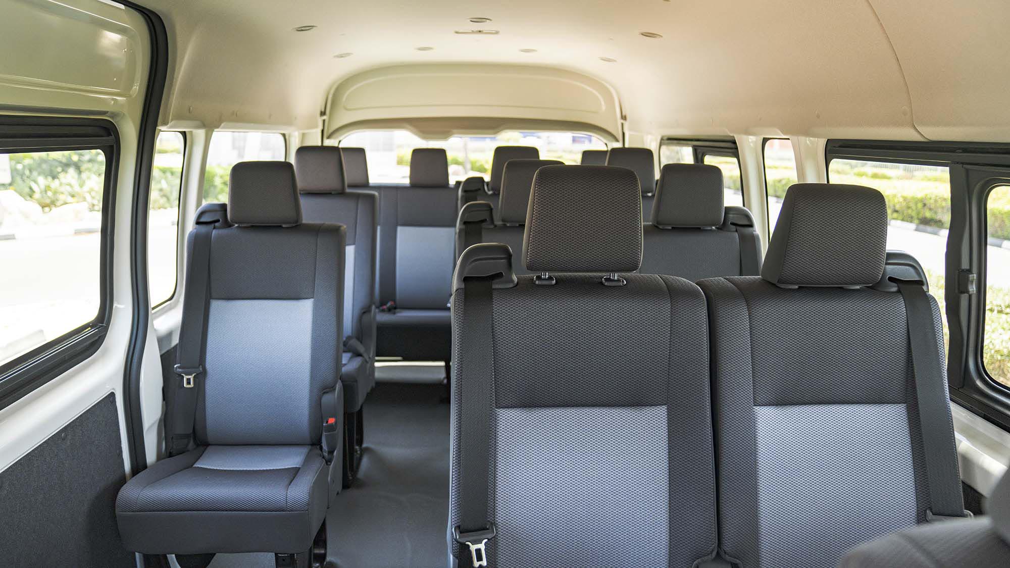 TOYOTA HIACE HR 2.8D MT 14 SEATER
