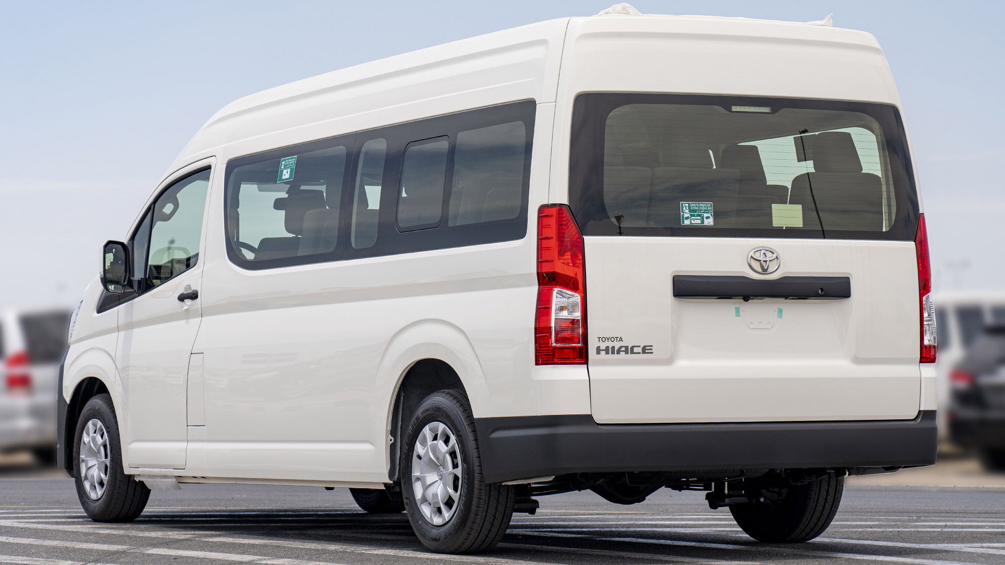 TOYOTA HIACE HR 3.5P AT 13 SEATER