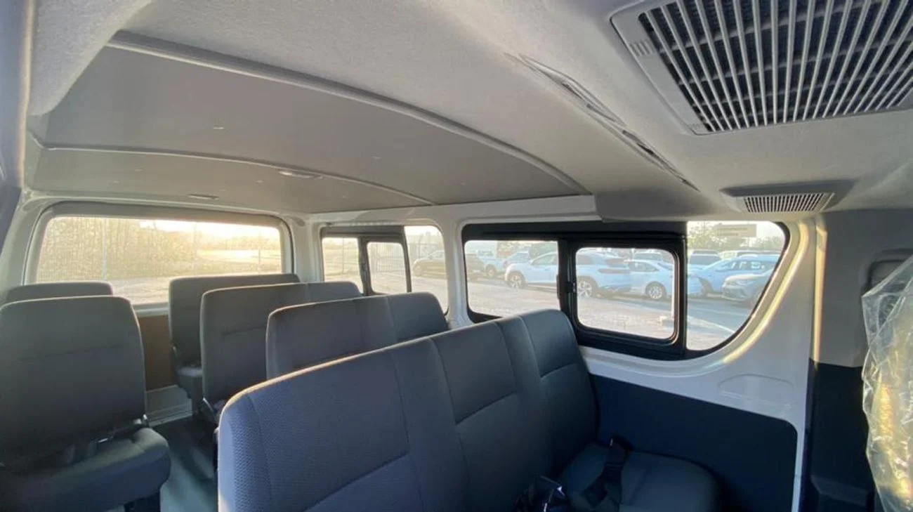 Toyota Hiace Standard Roof 15 Seater 2.5L Diesel RWD