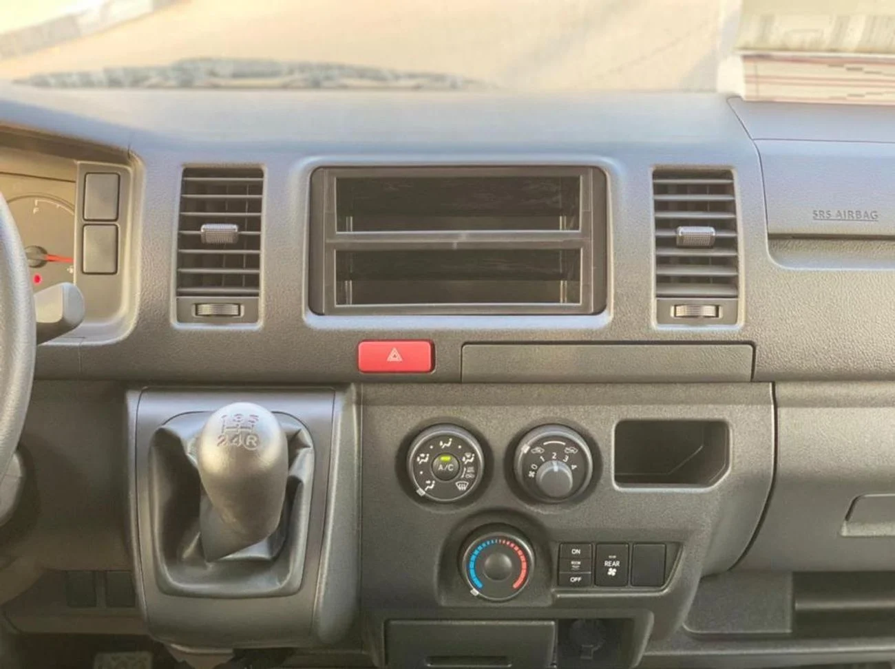 Toyota Hiace Standard Roof 15 Seater 2.5L Diesel RWD