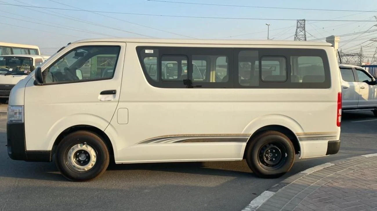 Toyota Hiace Standard Roof 15 Seater 2.5L Diesel RWD