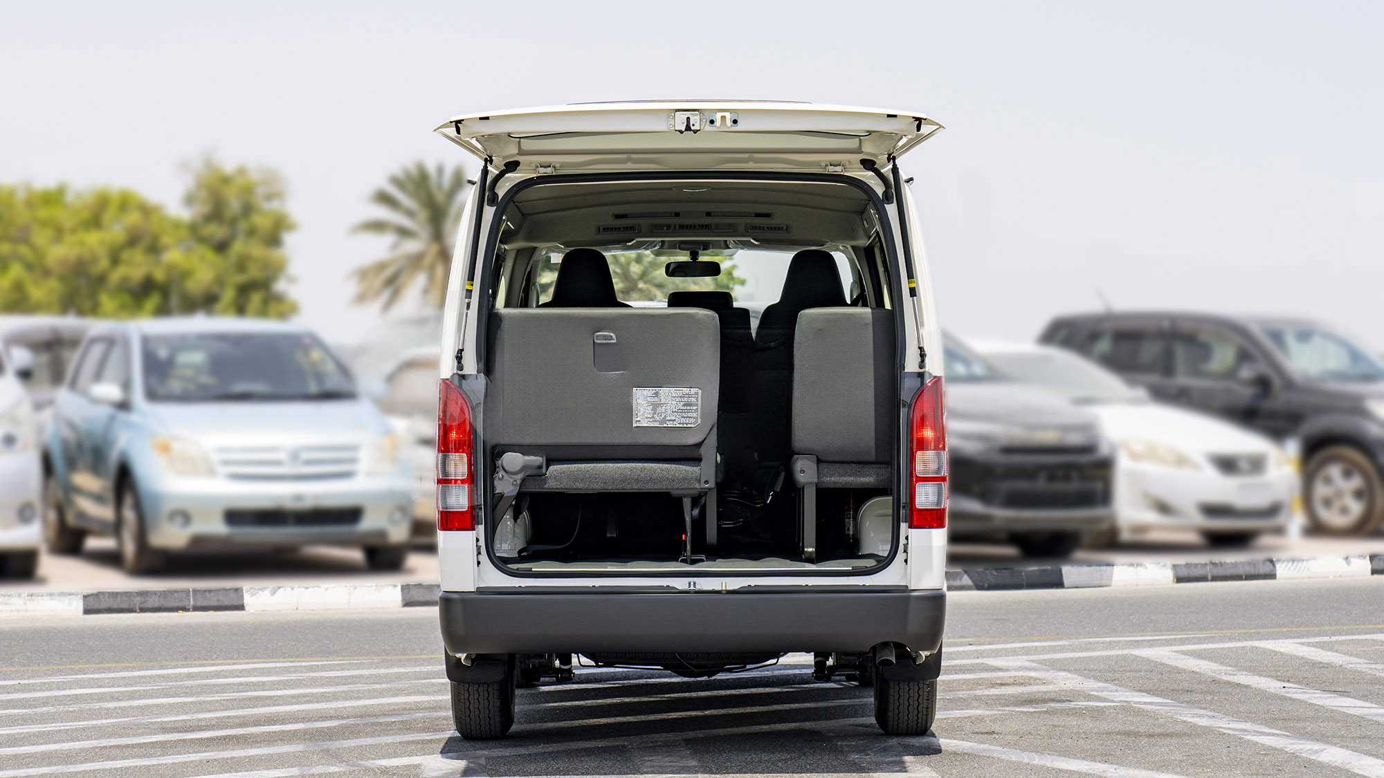TOYOTA HIACE STD 2.5D MT 15-SEATER
