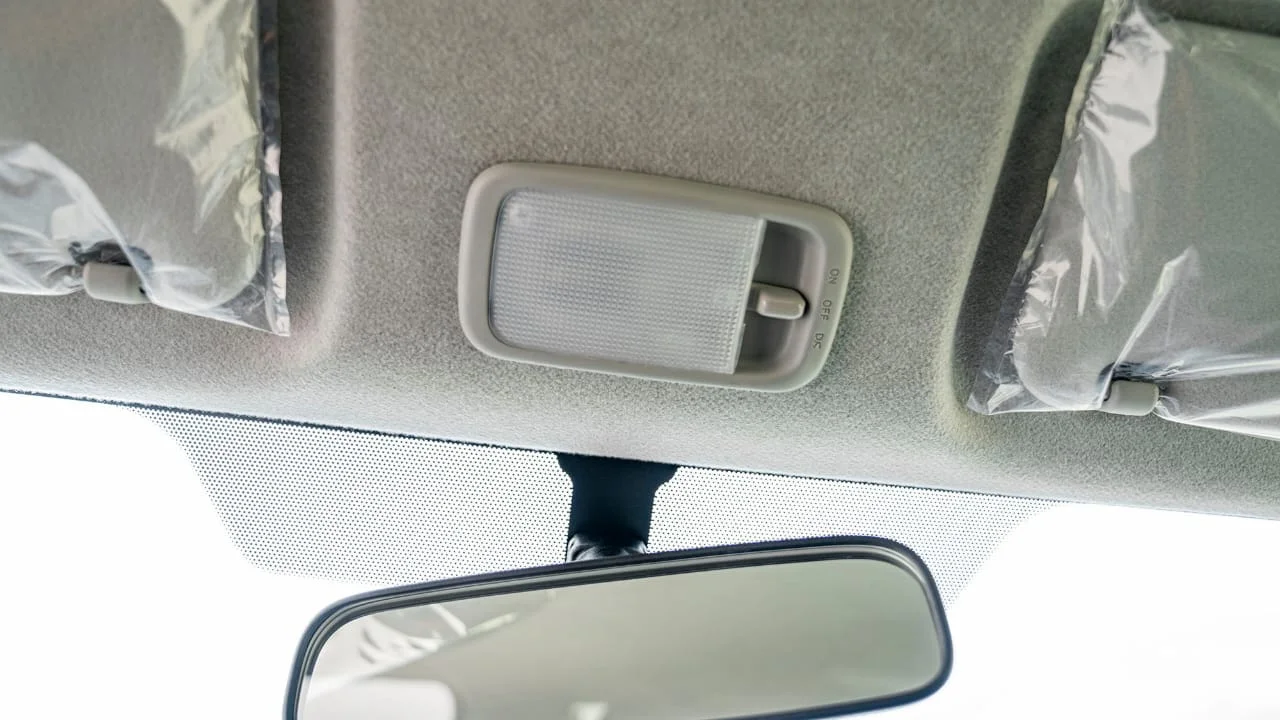 TOYOTA HIACE STD 2.7P MT 15-SEATER MY2025 – WHITE