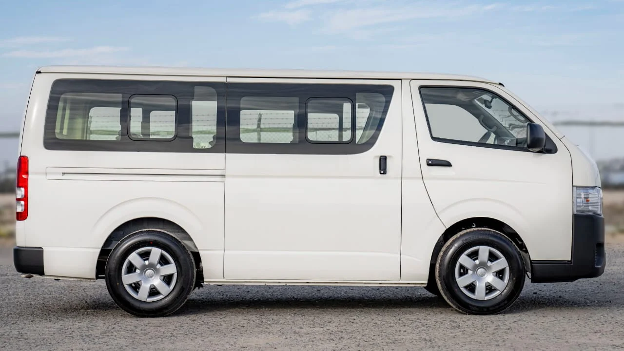 TOYOTA HIACE STD 2.7P MT 15-SEATER MY2025 – WHITE