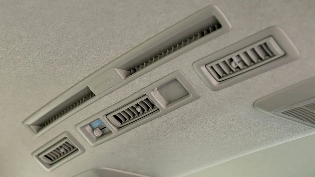 TOYOTA HIACE STD 2.7P MT 15-SEATER MY2025 – WHITE