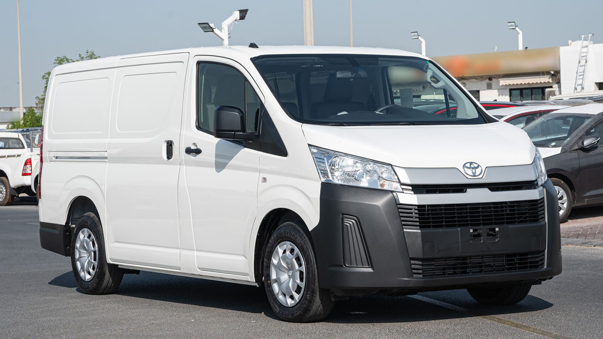 TOYOTA HIACE STD 2.8D MT CARGO