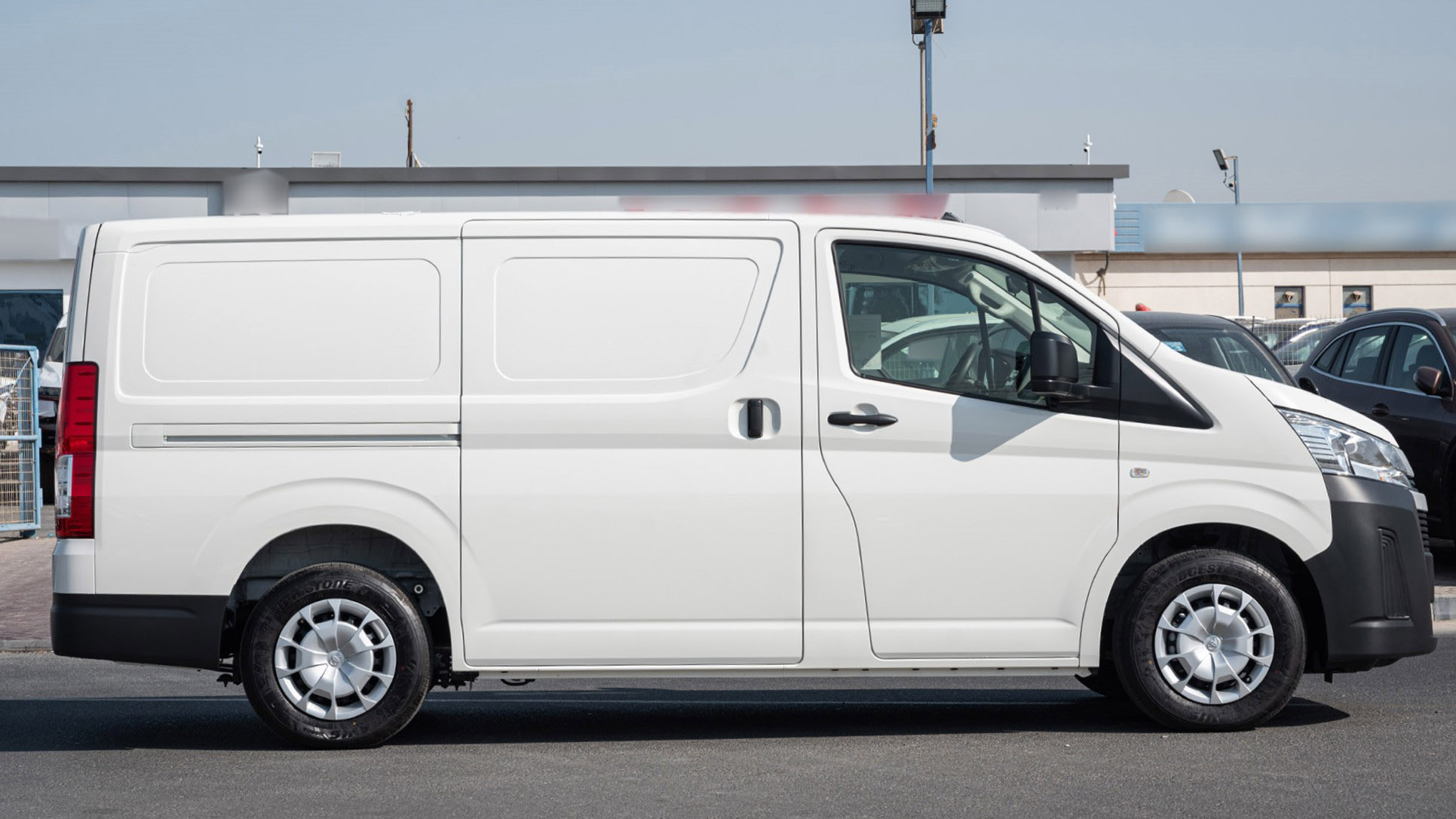 TOYOTA HIACE STD 2.8D MT CARGO