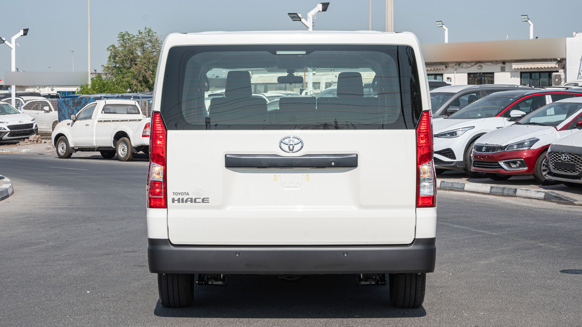 TOYOTA HIACE STD 2.8D MT CARGO