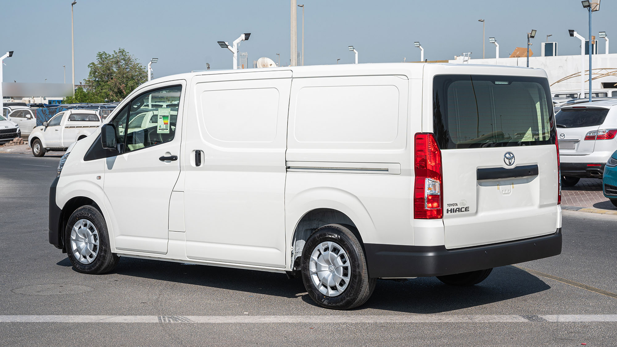 TOYOTA HIACE STD 2.8D MT CARGO