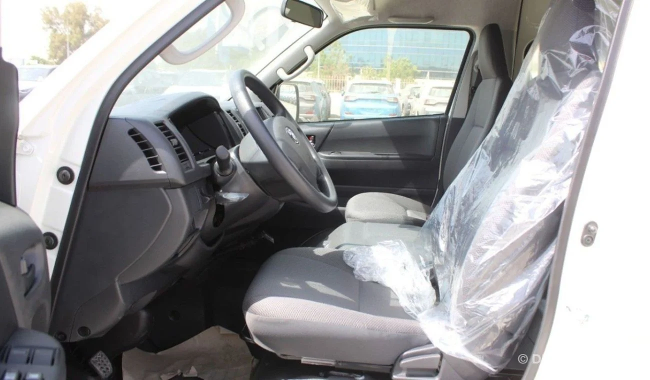 Toyota Hiace Toyota Hiace 2.5L High Roof Diesel
