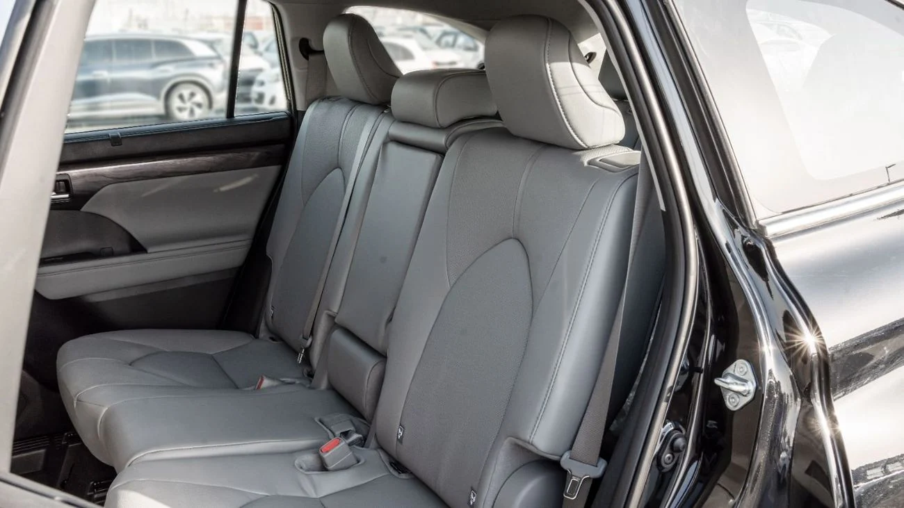 Toyota Highlander Limited 2.5L AT Hybrid (Black) 2026