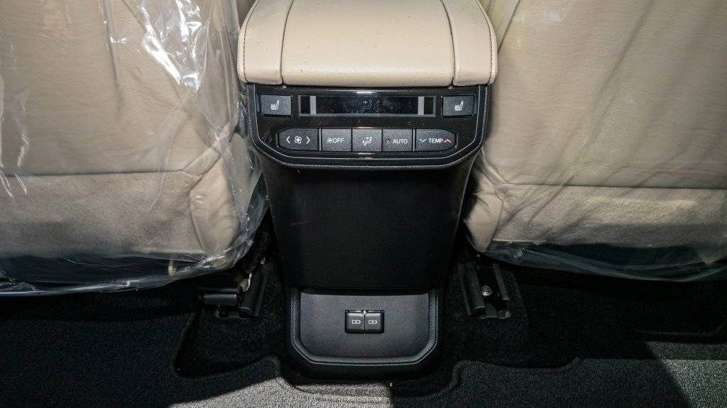 TOYOTA HIGHLANDER VXR 2.5L HYBRID eCVT