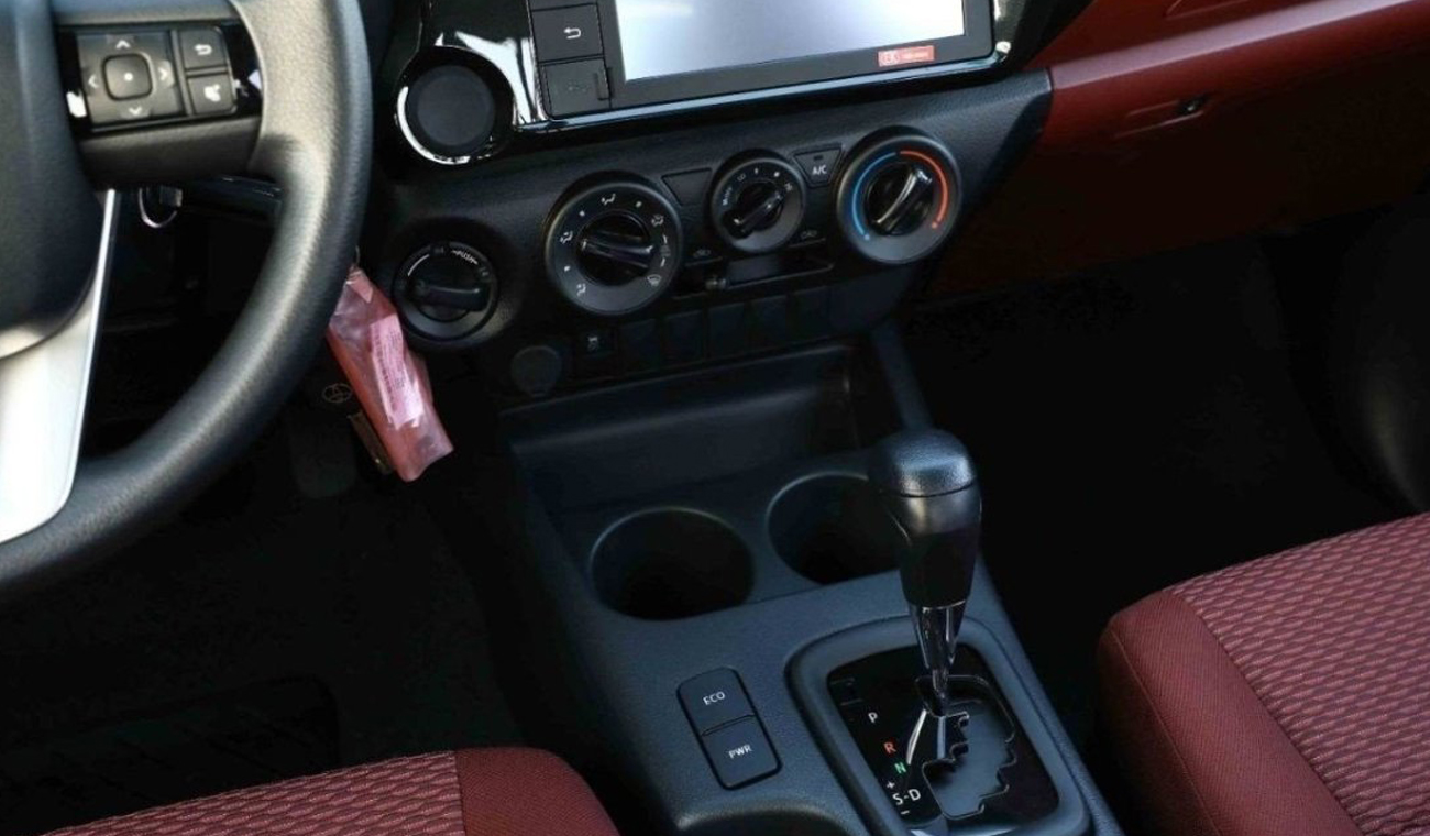 Toyota Hilux AT 2.4L Mid AT DIESEL
