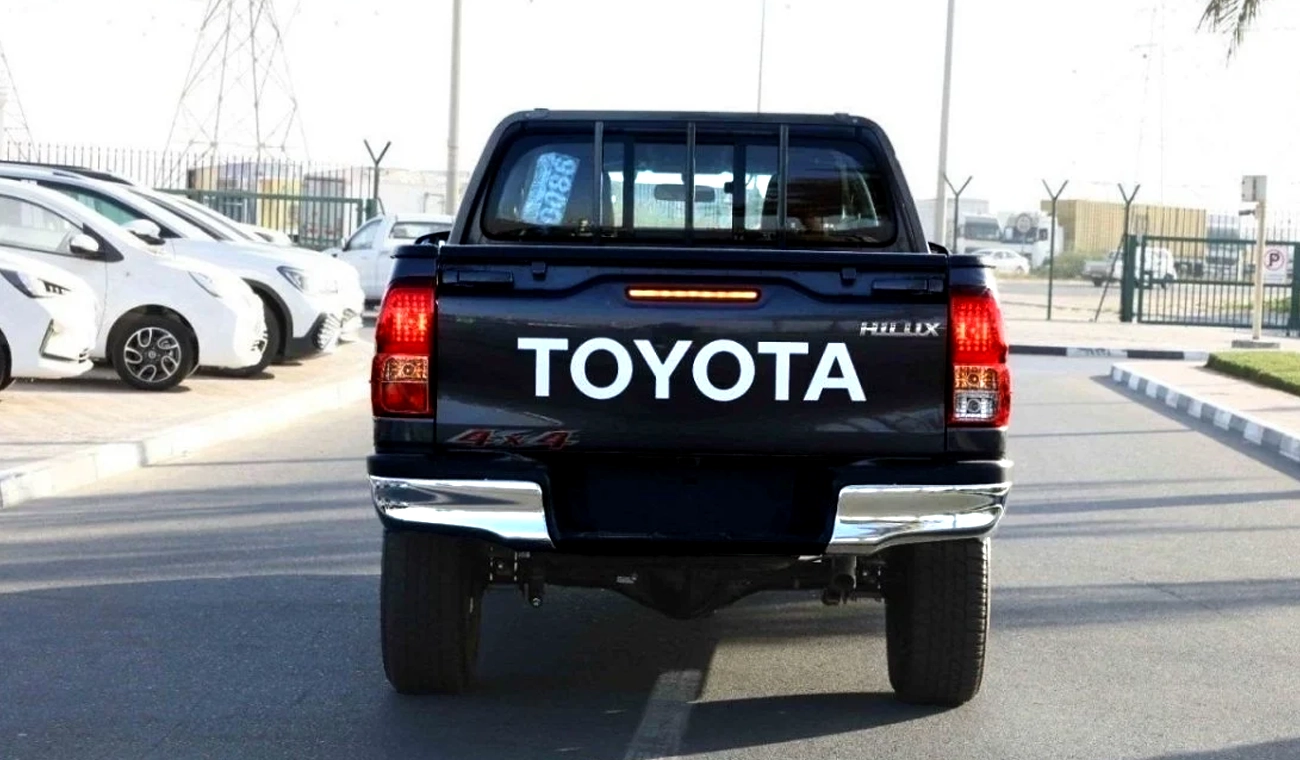 Toyota Hilux AT 2.4L Mid AT DIESEL