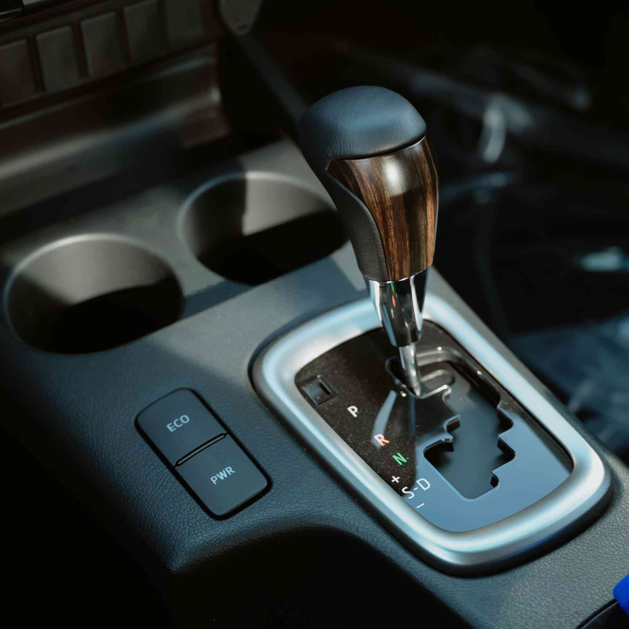 TOYOTA HILUX 2.7 DC SR5 4*4