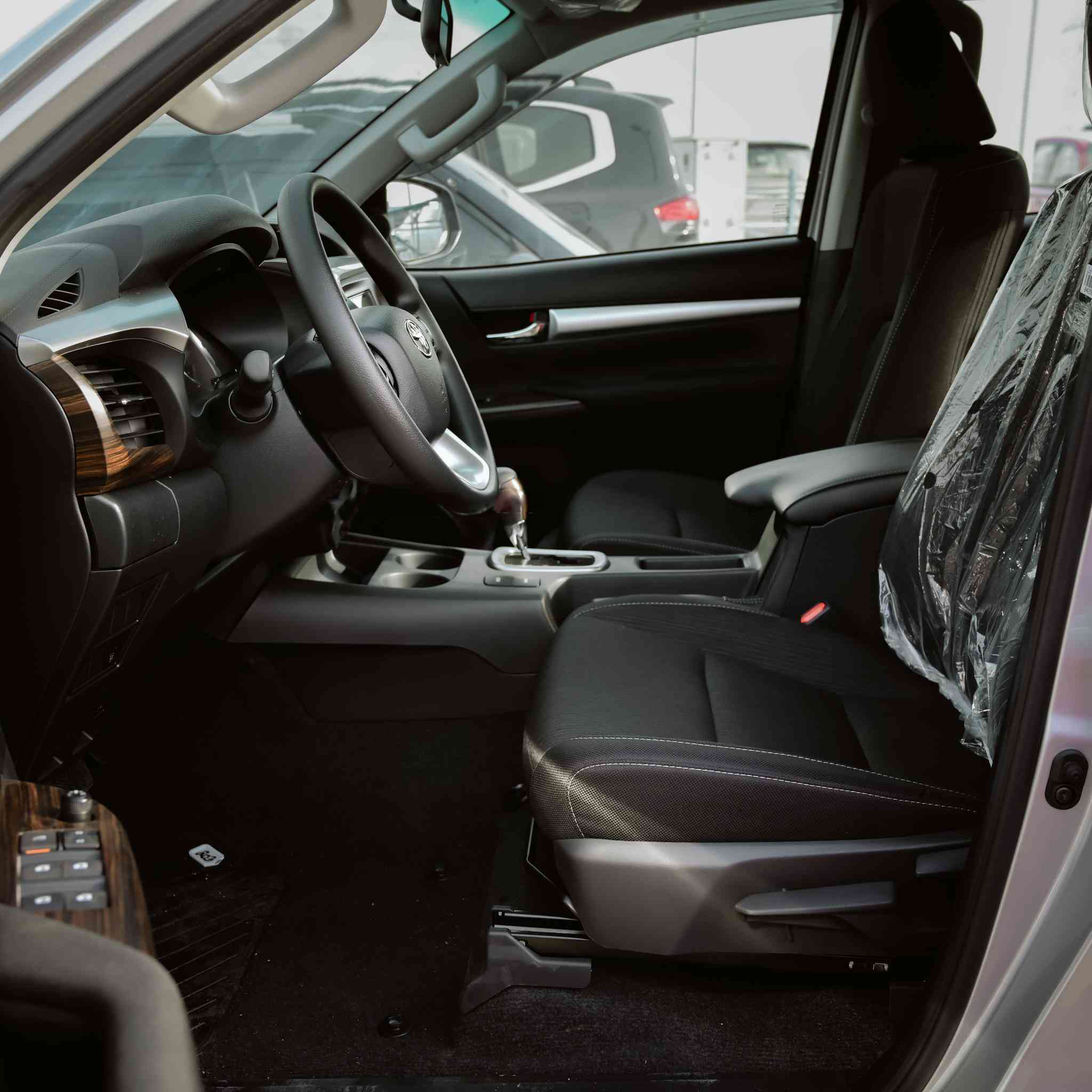 TOYOTA HILUX 2.7 DC SR5 4*4