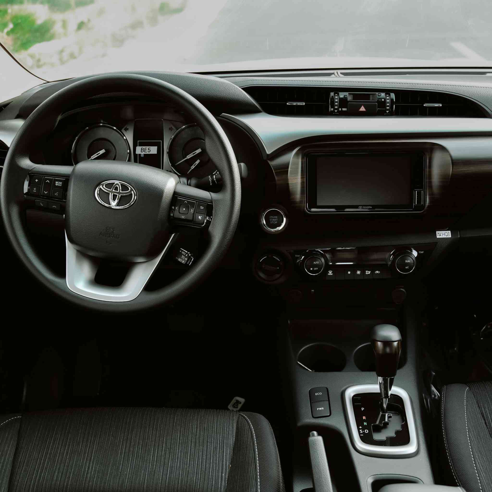 TOYOTA HILUX 2.7 DC SR5 4*4