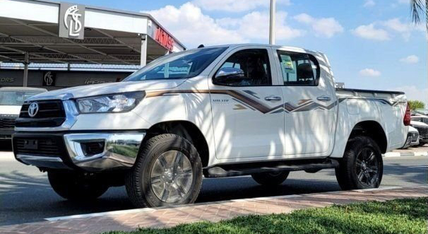 TOYOTA HILUX 2.7L PETROL AUTOMATIC