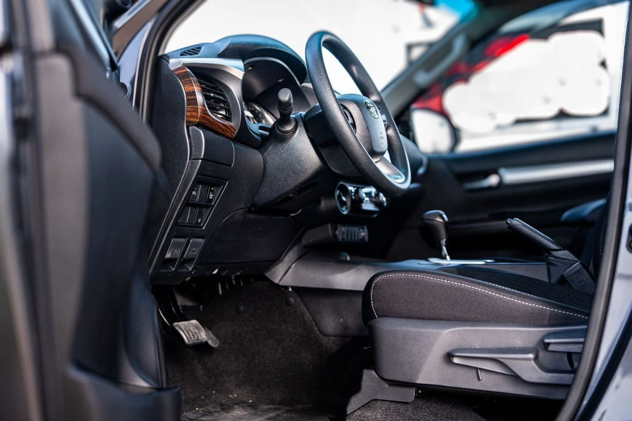 Toyota Hilux 4.0p _ at _ dc 4WD pickup 2026