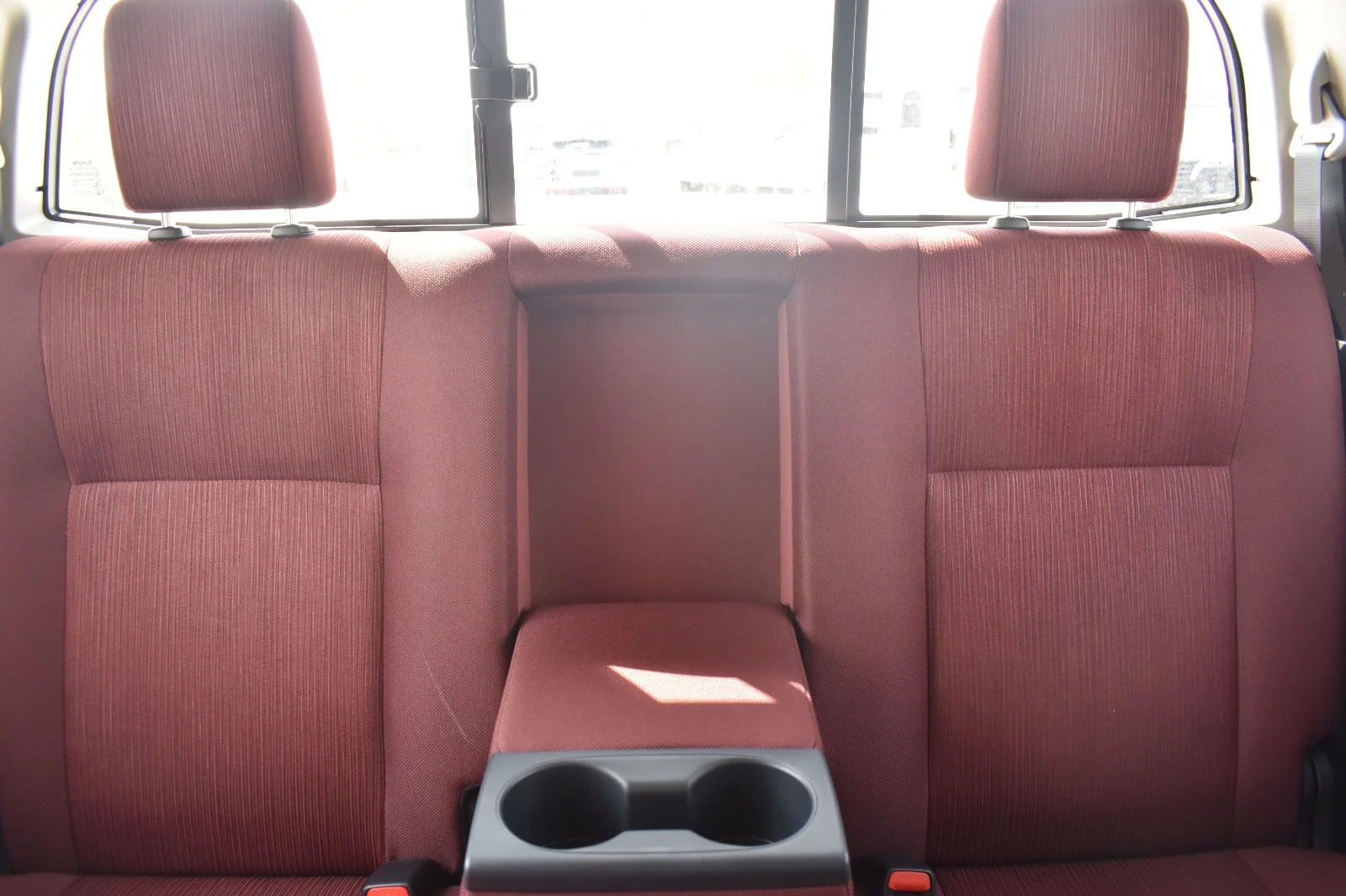 TOYOTA HILUX 4X4 2.7L AT, AUTO AC, DISPL 2025