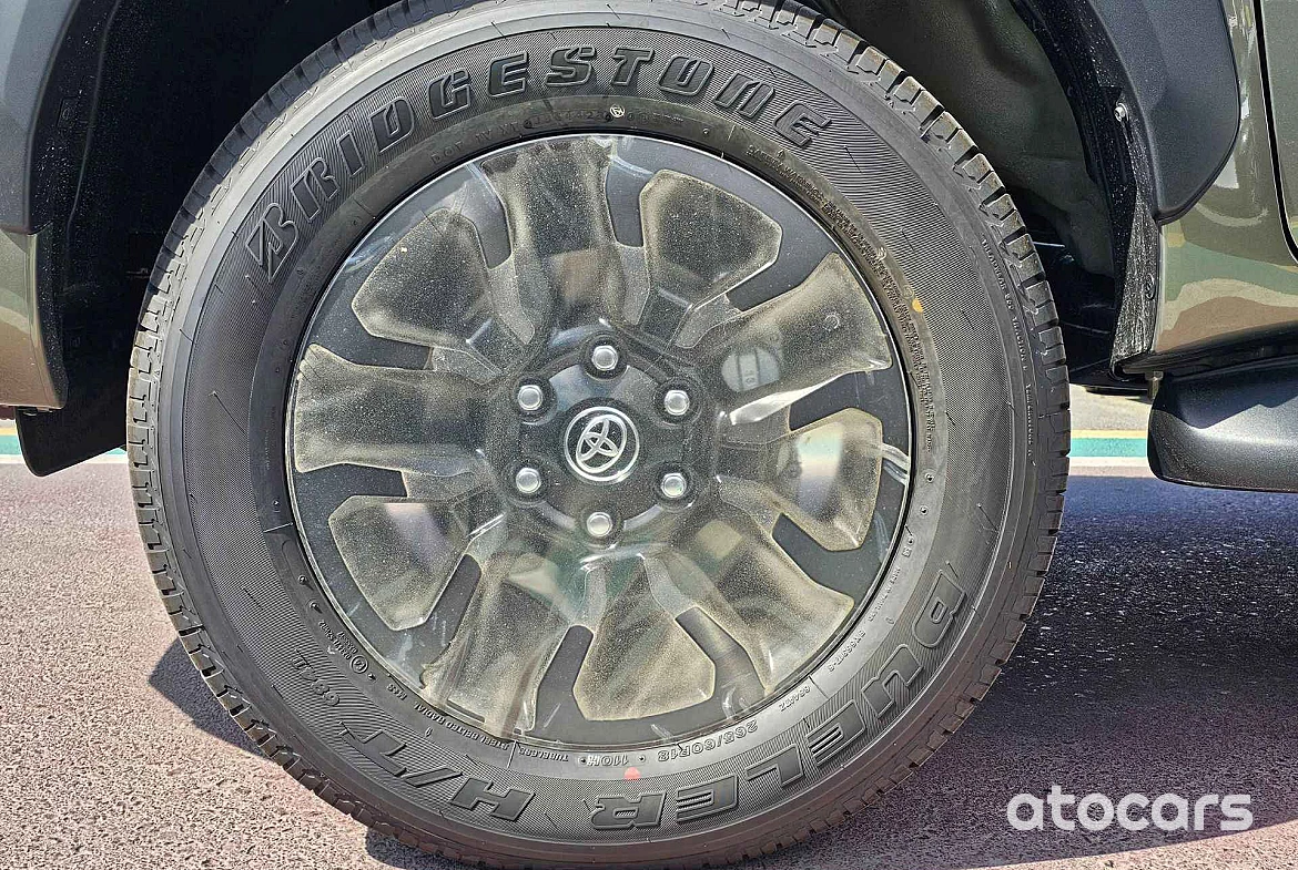 Toyota Hilux Adventure 2.8L Diesel AT Full Option