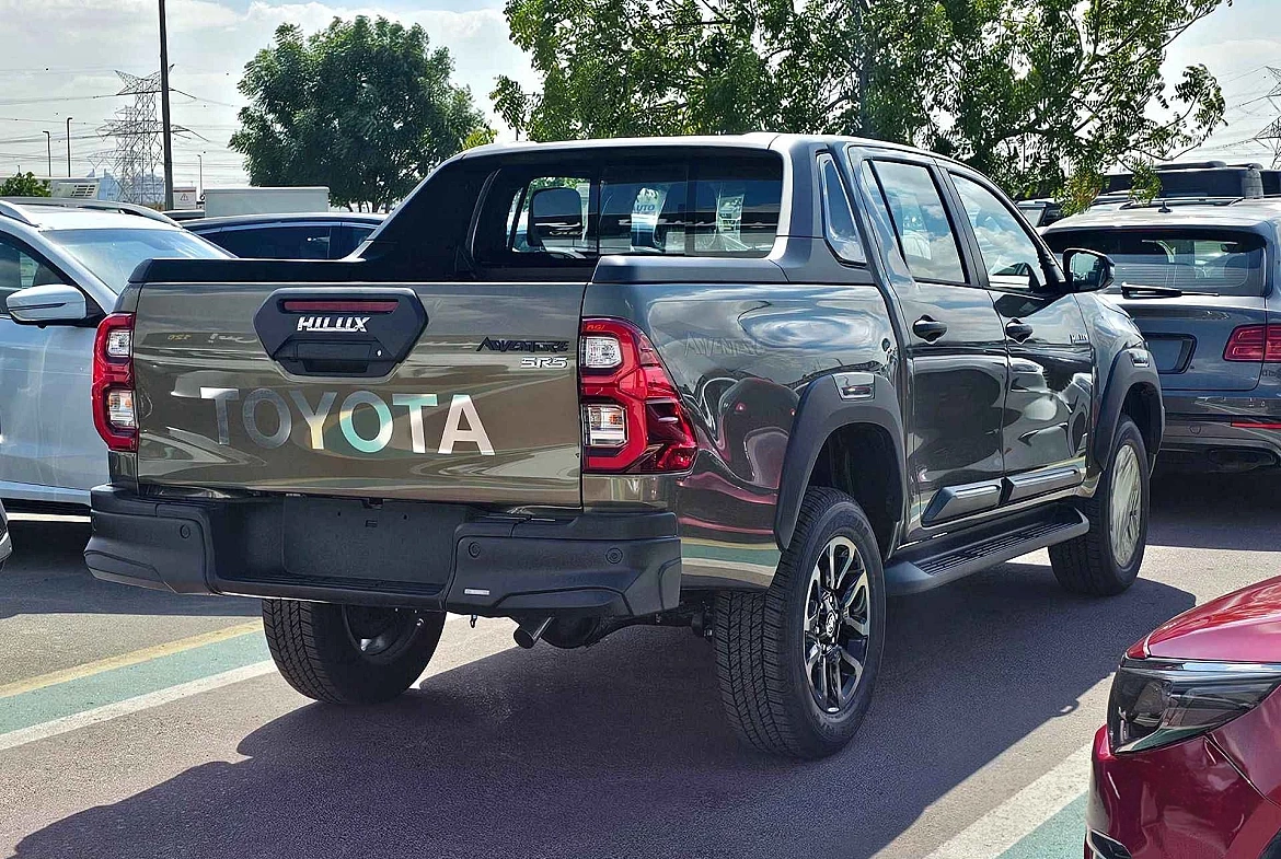 Toyota Hilux Adventure 2.8L Diesel AT Full Option