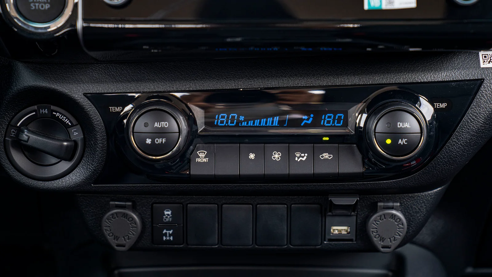 TOYOTA HILUX DC 2.4D AT 4X4 MY2025 - MID OPTION