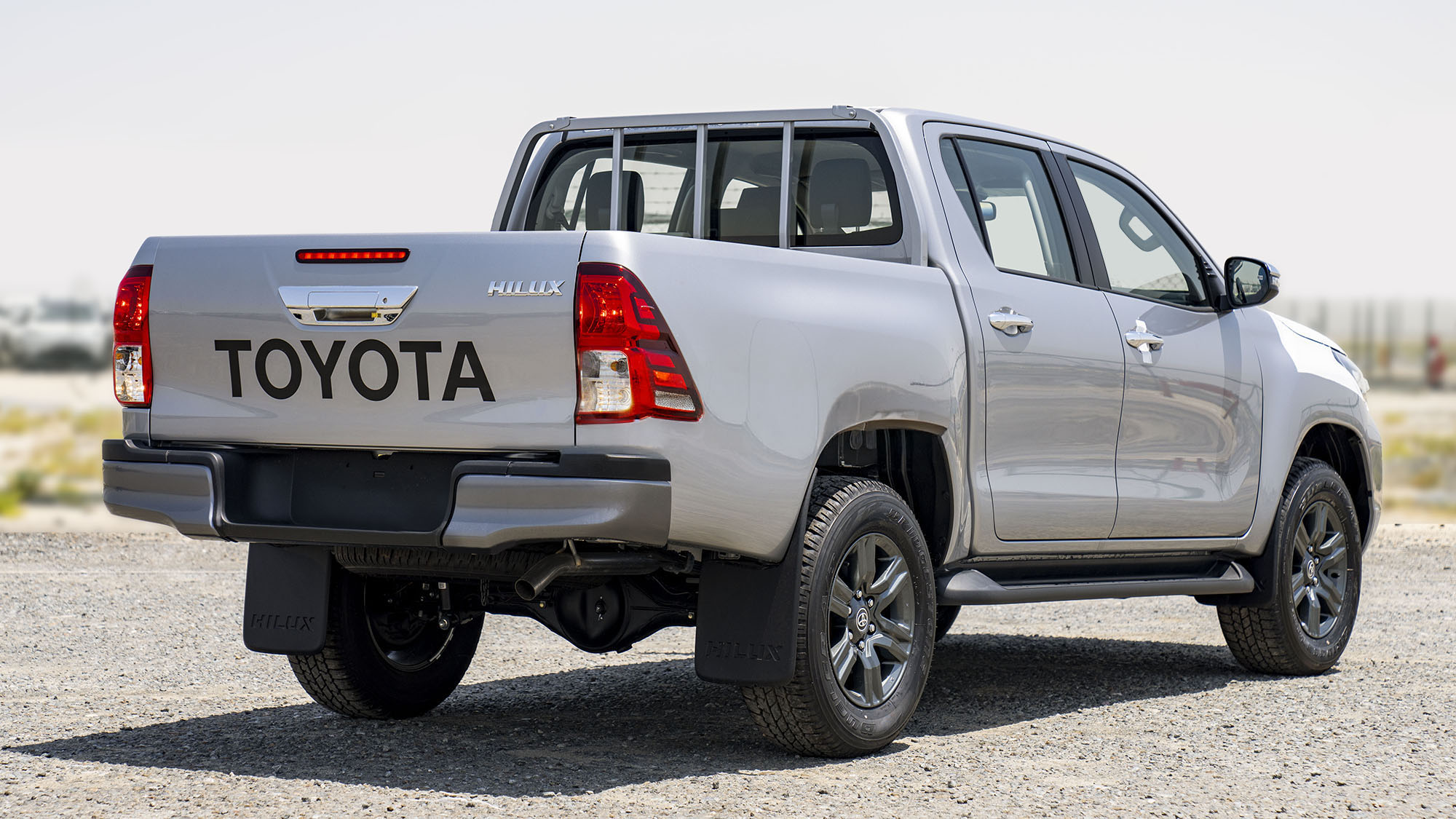 TOYOTA HILUX DC 2.4D AT 4X4 _ SILEVR