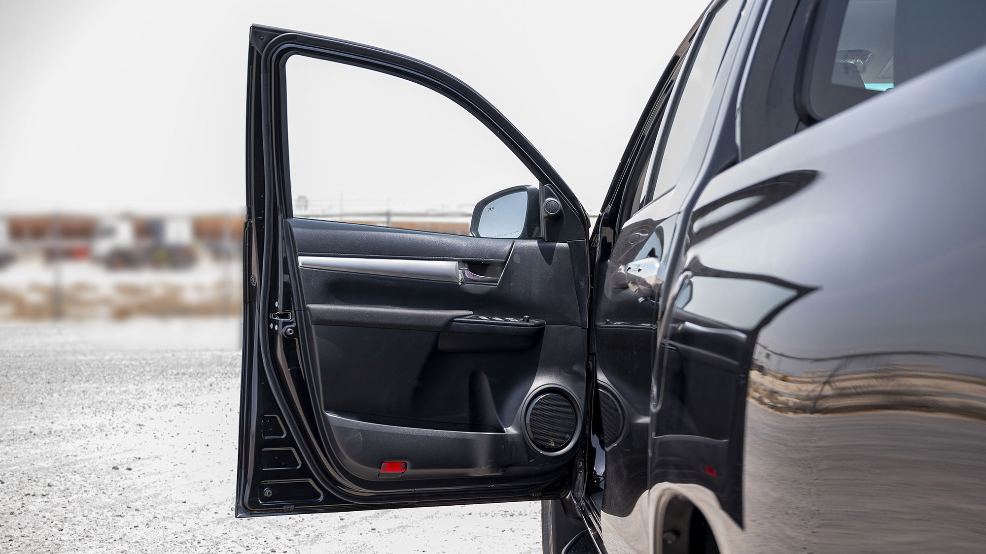 TOYOTA HILUX DC 2.4D AT 4X4 SR5 _ BLACK