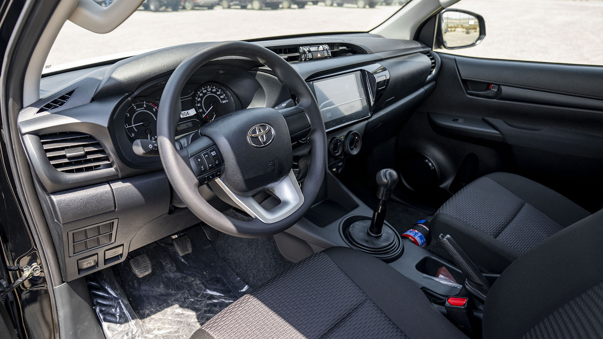  TOYOTA HILUX DC 2.4D MT 4X4 P.WINDOW_ BLACK