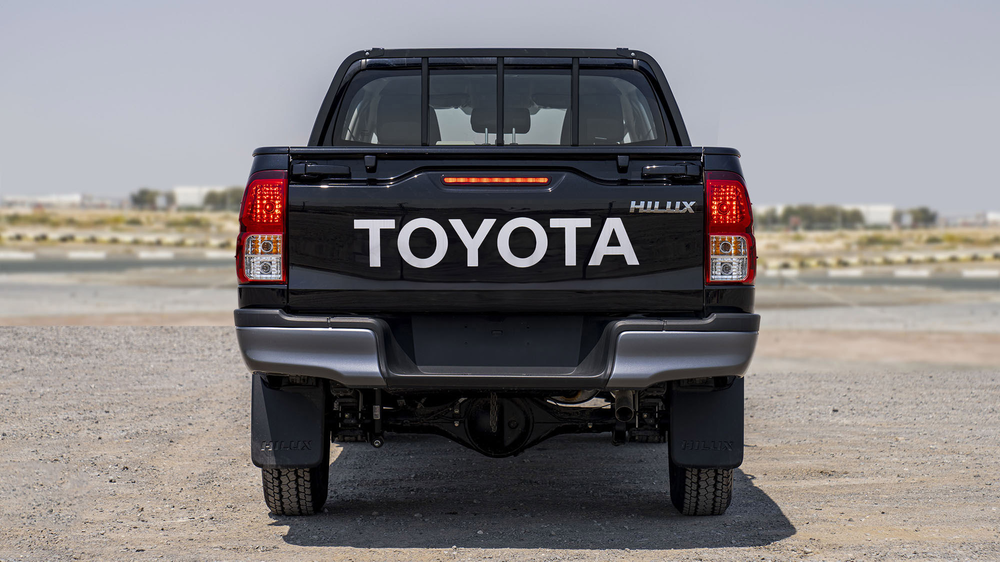  TOYOTA HILUX DC 2.4D MT 4X4 P.WINDOW_ BLACK