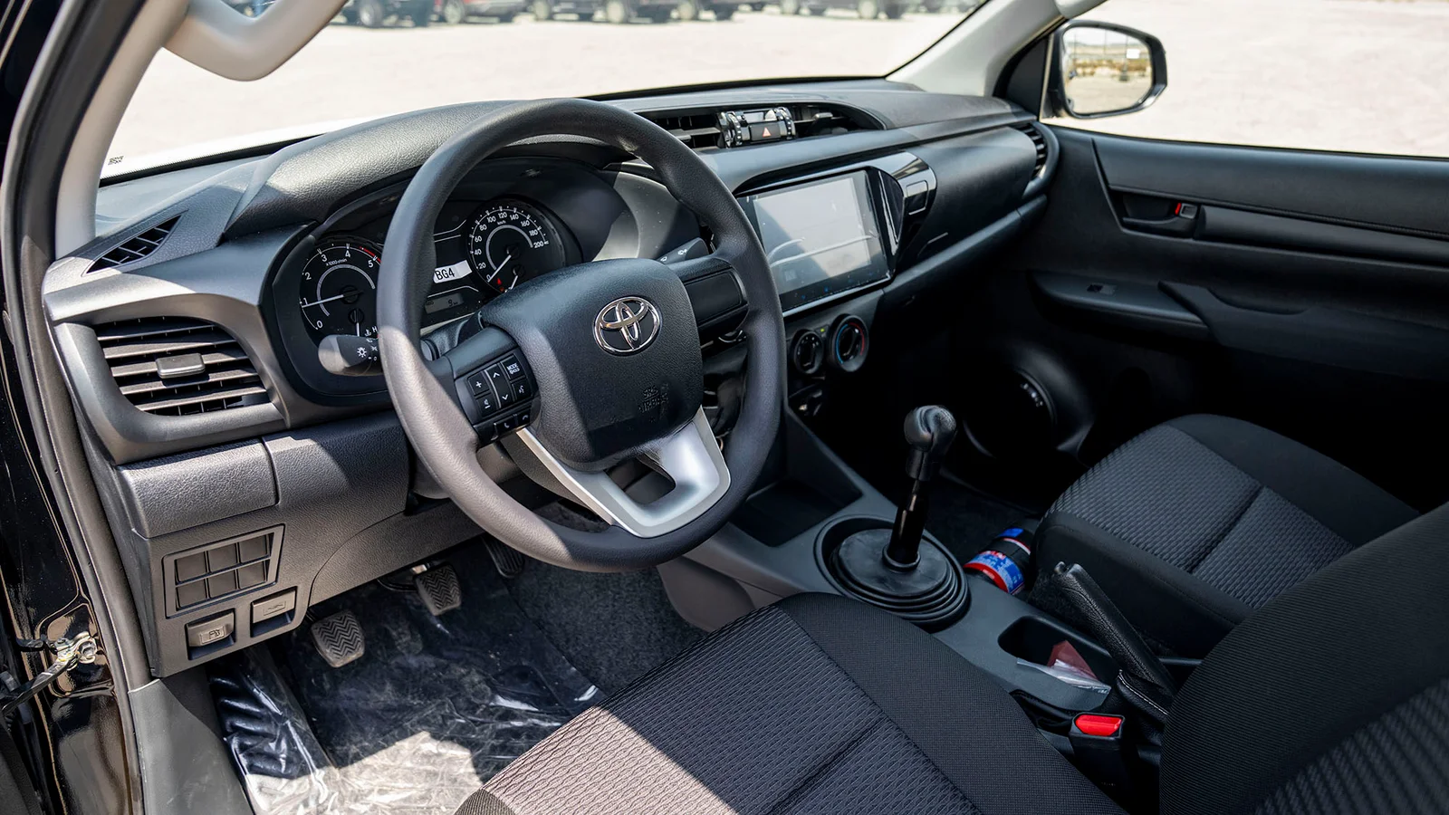 TOYOTA HILUX DC 2.4D MT 4X4 P.WINDOW MY2025 – Grey