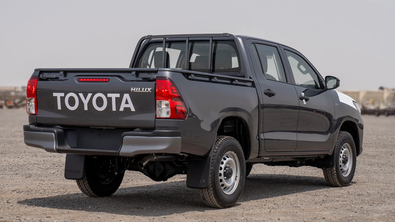 TOYOTA HILUX DC 2.4D MT 4X4 P.WINDOW MY2025 – Grey