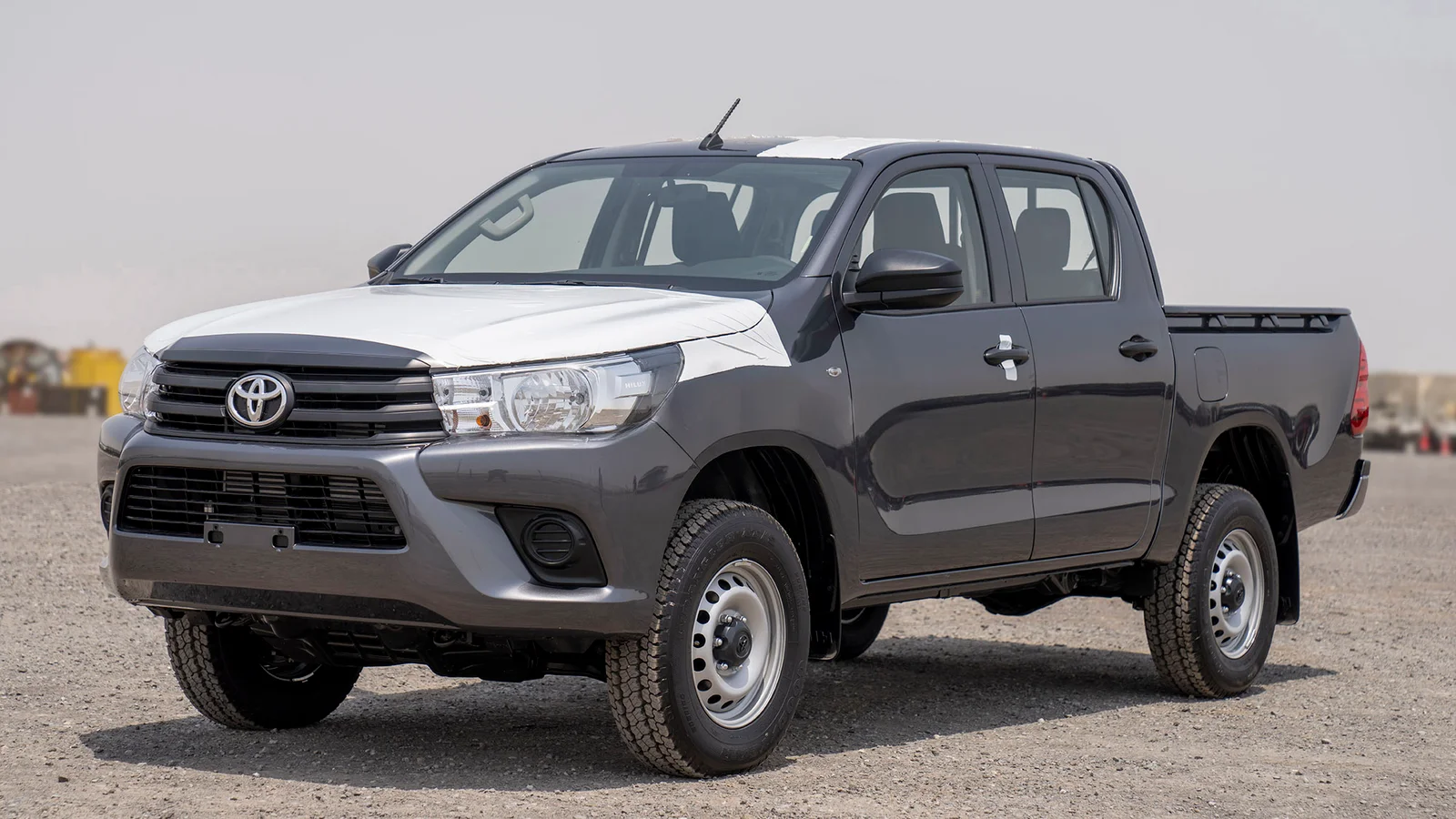 TOYOTA HILUX DC 2.4D MT 4X4 P.WINDOW MY2025 – Grey