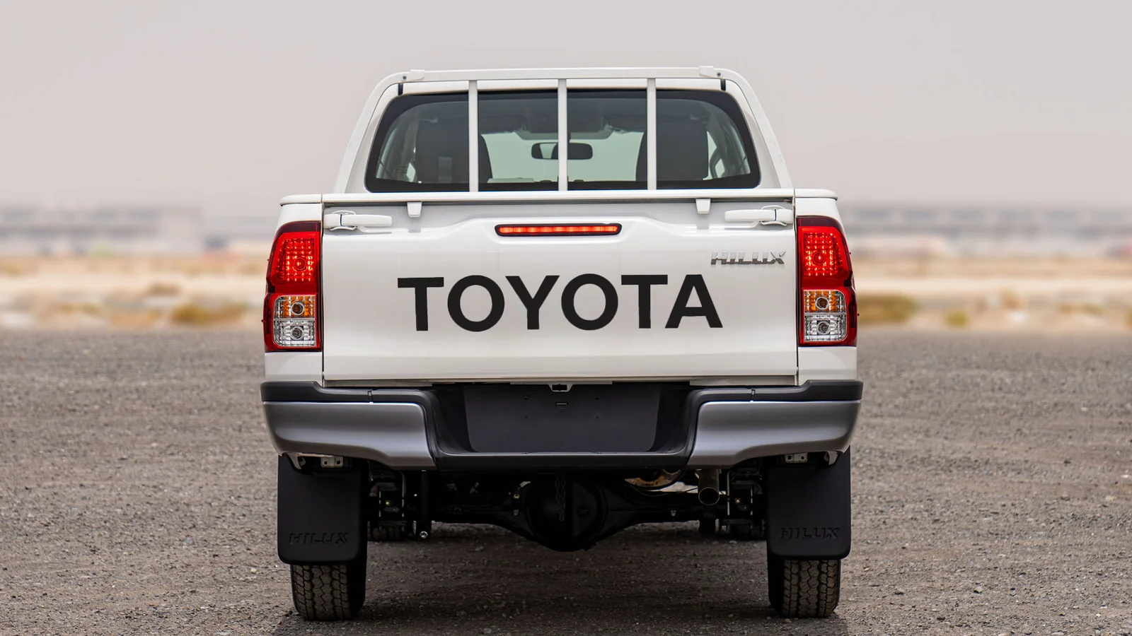 TOYOTA HILUX DC 2.4D MT 4X4 P. WINDOW MY2025 – WHITE