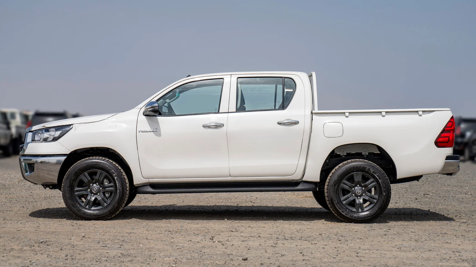 TOYOTA HILUX DC 2.7P AT 4X4 MY2025 – WHITE