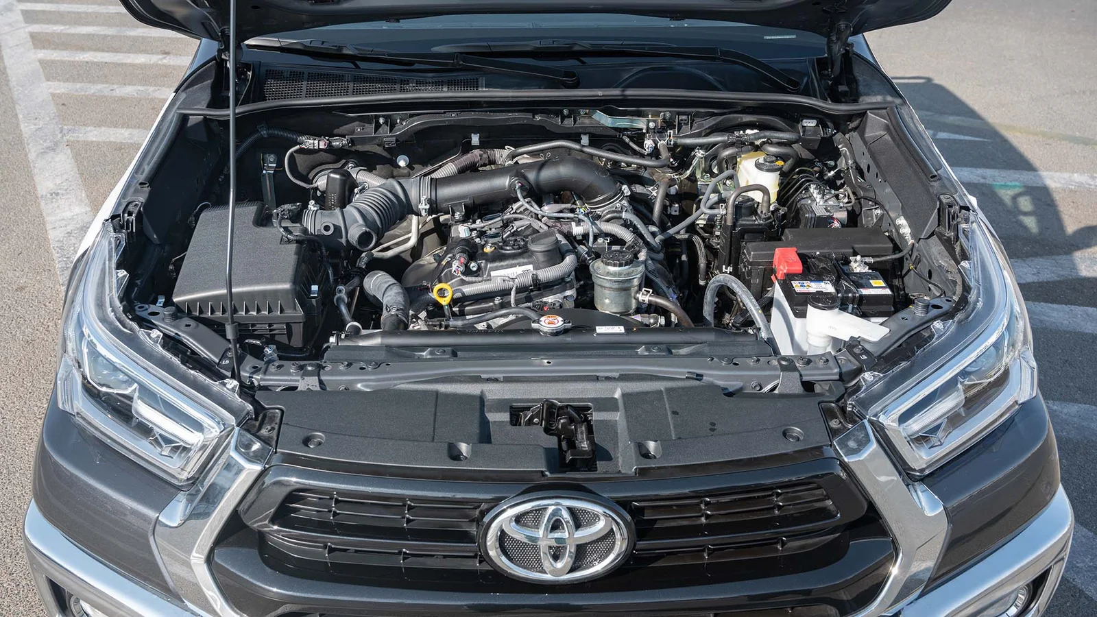 TOYOTA HILUX DC 2.7P MT 4X4 P.WINDOW MY2025