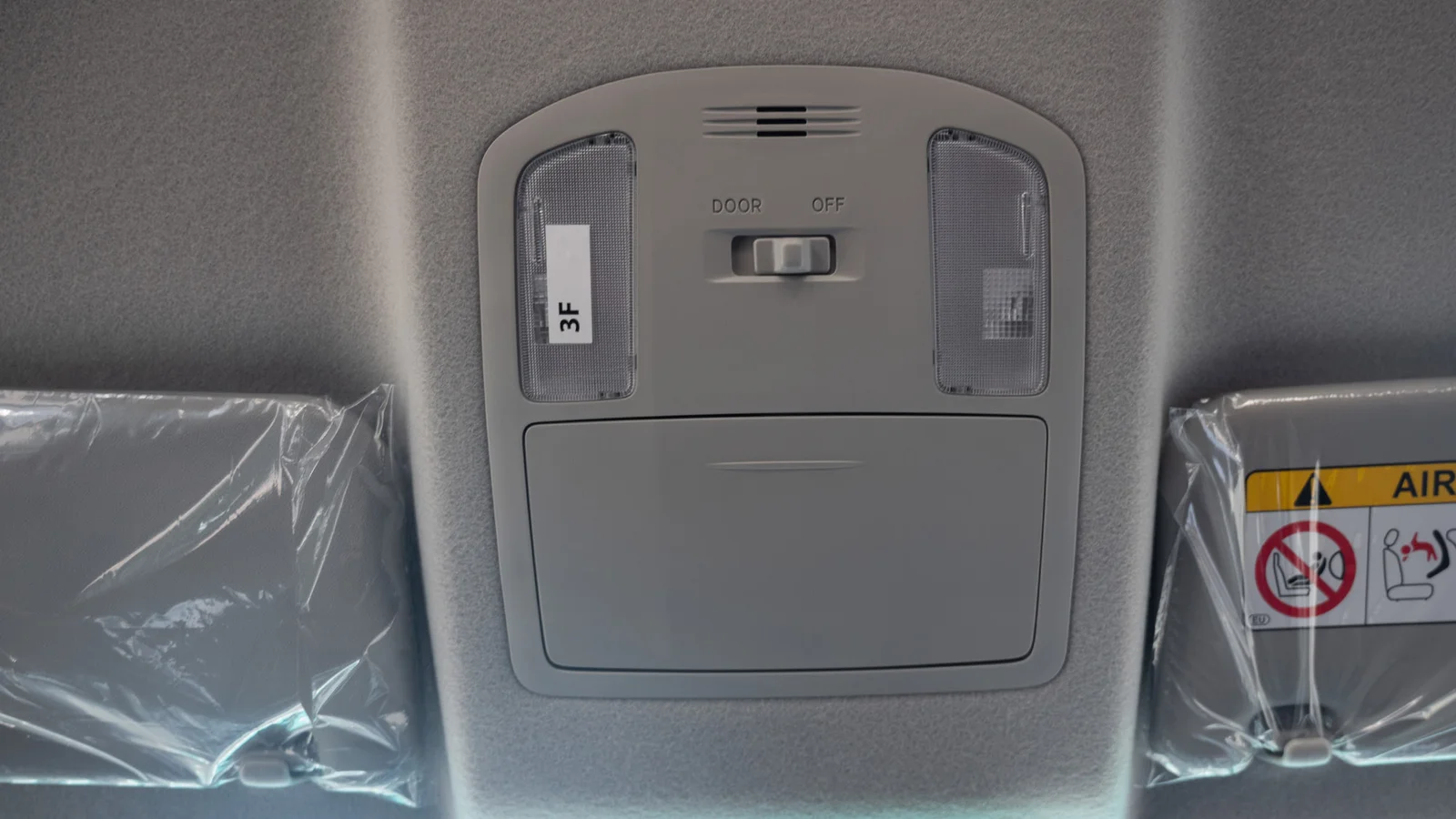 TOYOTA HILUX DC 2.7P MT 4X4 P.WINDOW MY2025