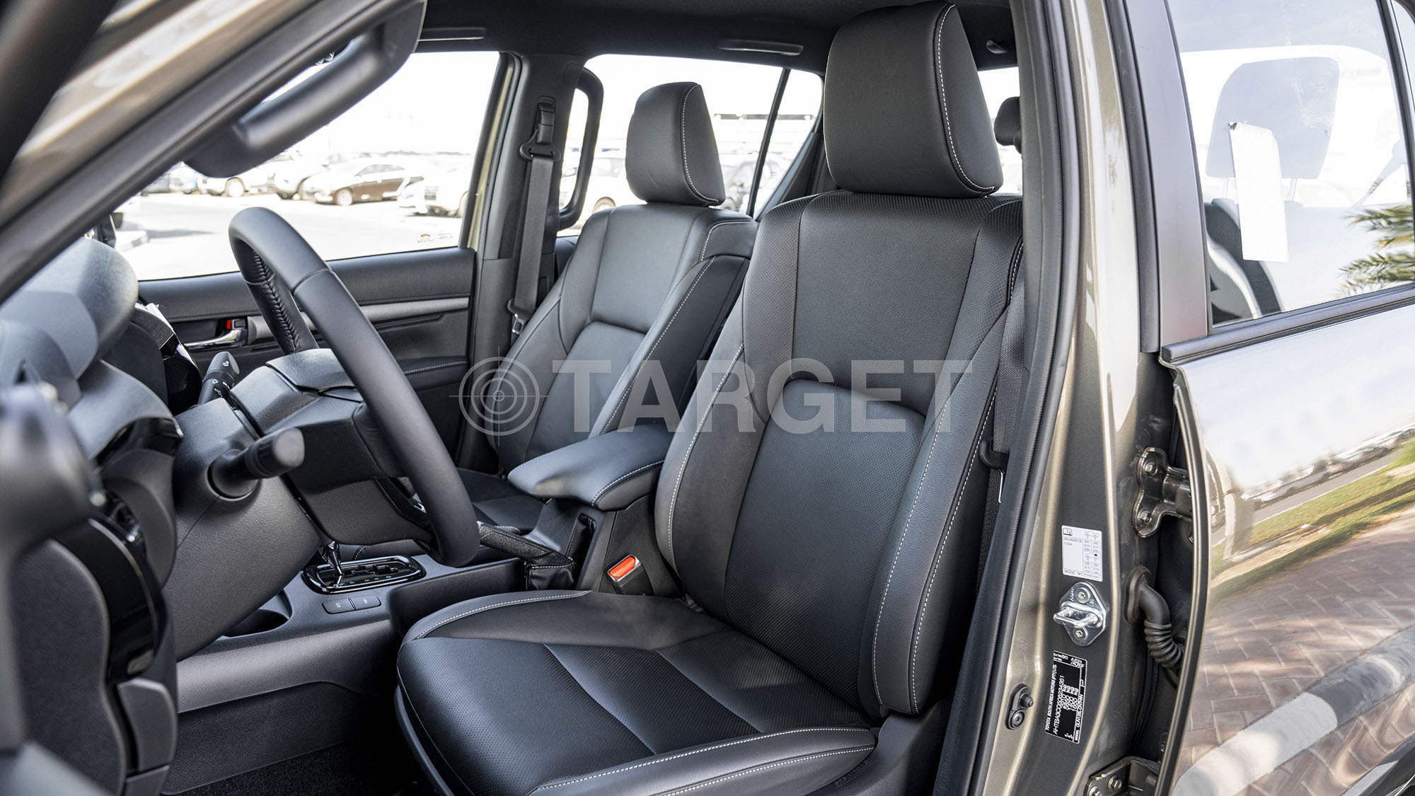 TOYOTA HILUX DC ADVENTURE 2.8D AT 4X4- BRONZE