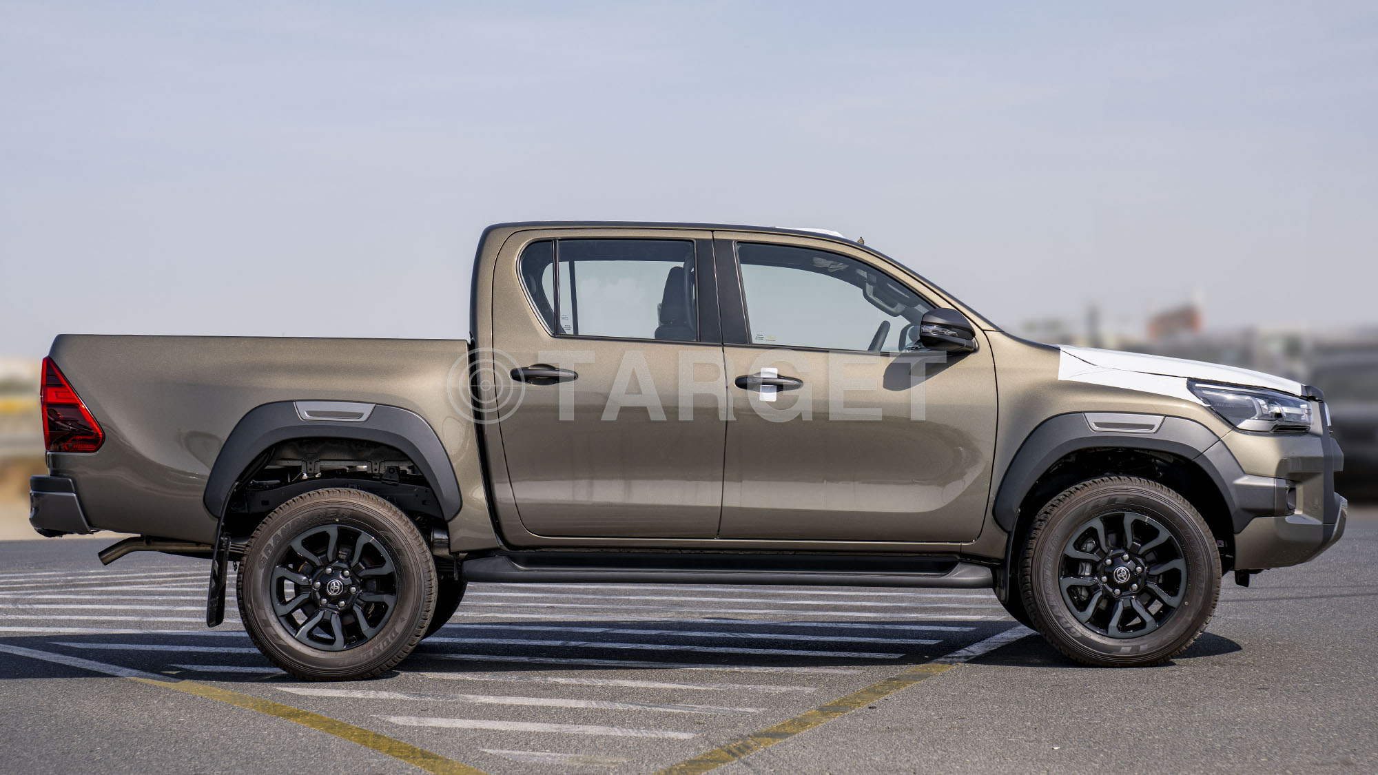 TOYOTA HILUX DC ADVENTURE 2.8D AT 4X4- BRONZE