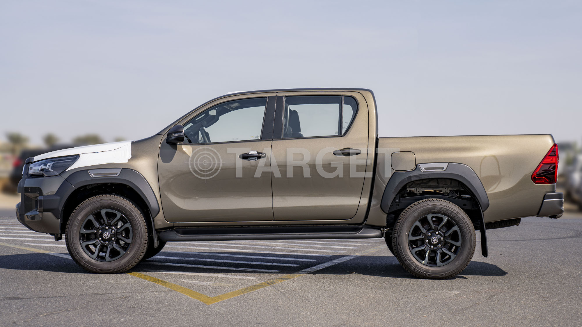 TOYOTA HILUX DC ADVENTURE 2.8D AT 4X4- BRONZE