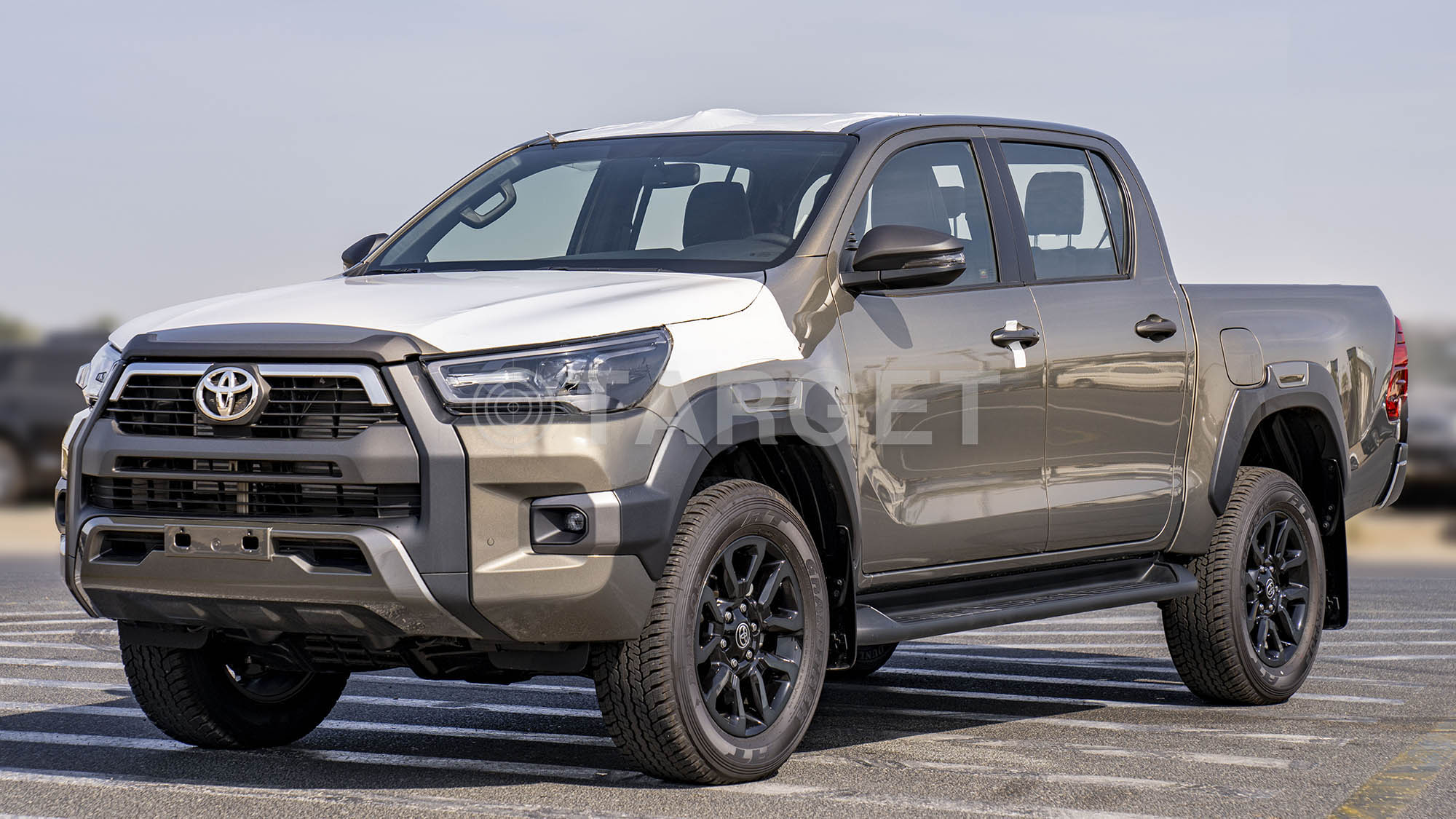 TOYOTA HILUX DC ADVENTURE 2.8D AT 4X4- BRONZE