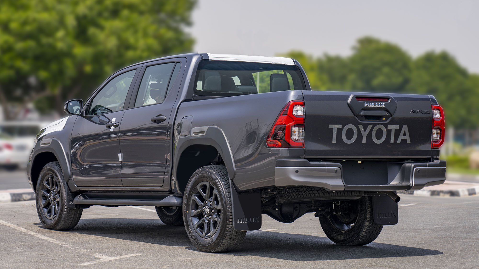 TOYOTA HILUX DC ADVENTURE 2.8D AT 4X4 - GRAY