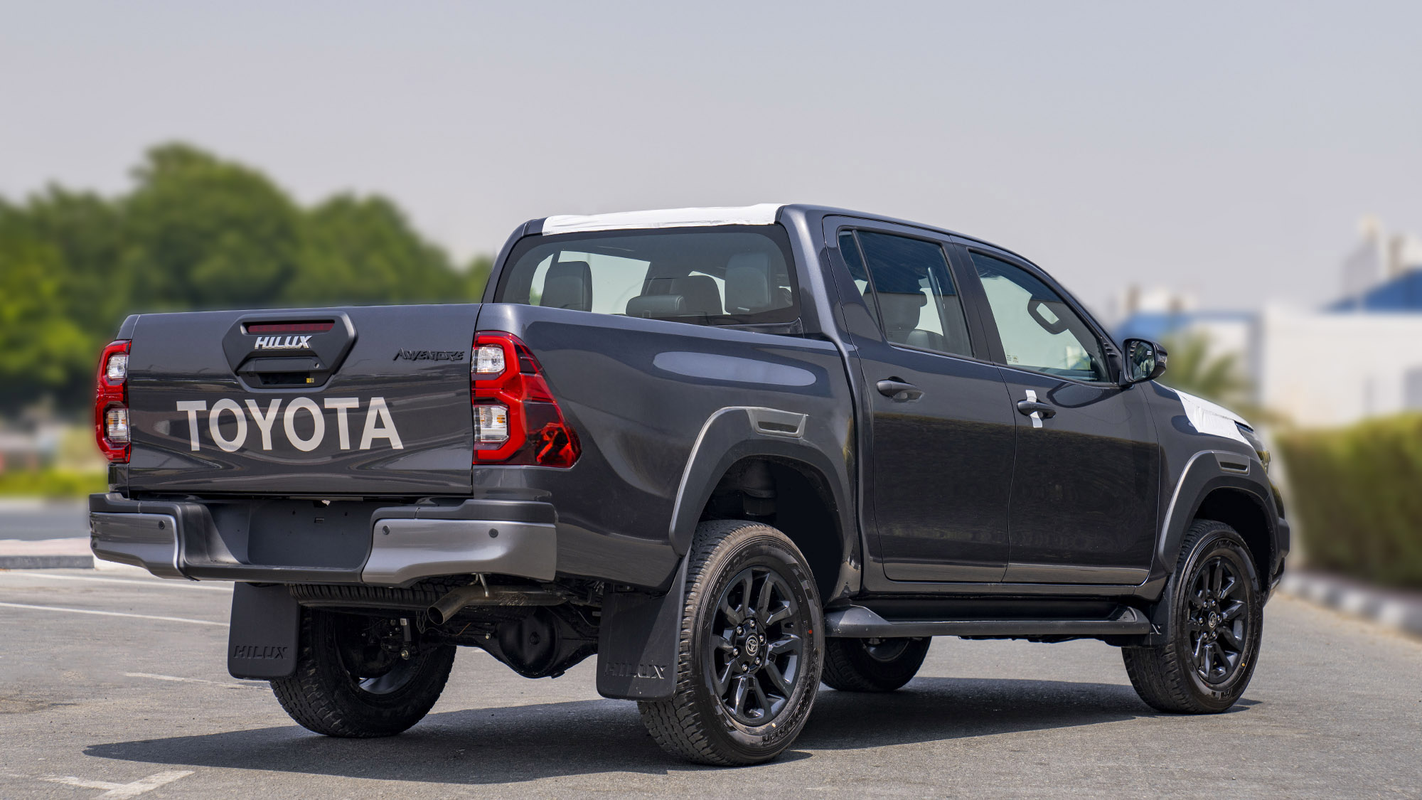 TOYOTA HILUX DC ADVENTURE 2.8D AT 4X4 - GRAY